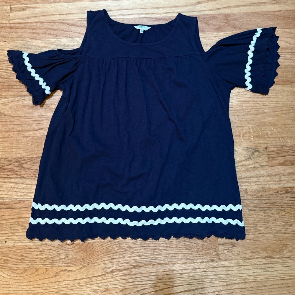crown & ivy Navy Scoop Neck Top with Short Sleeves